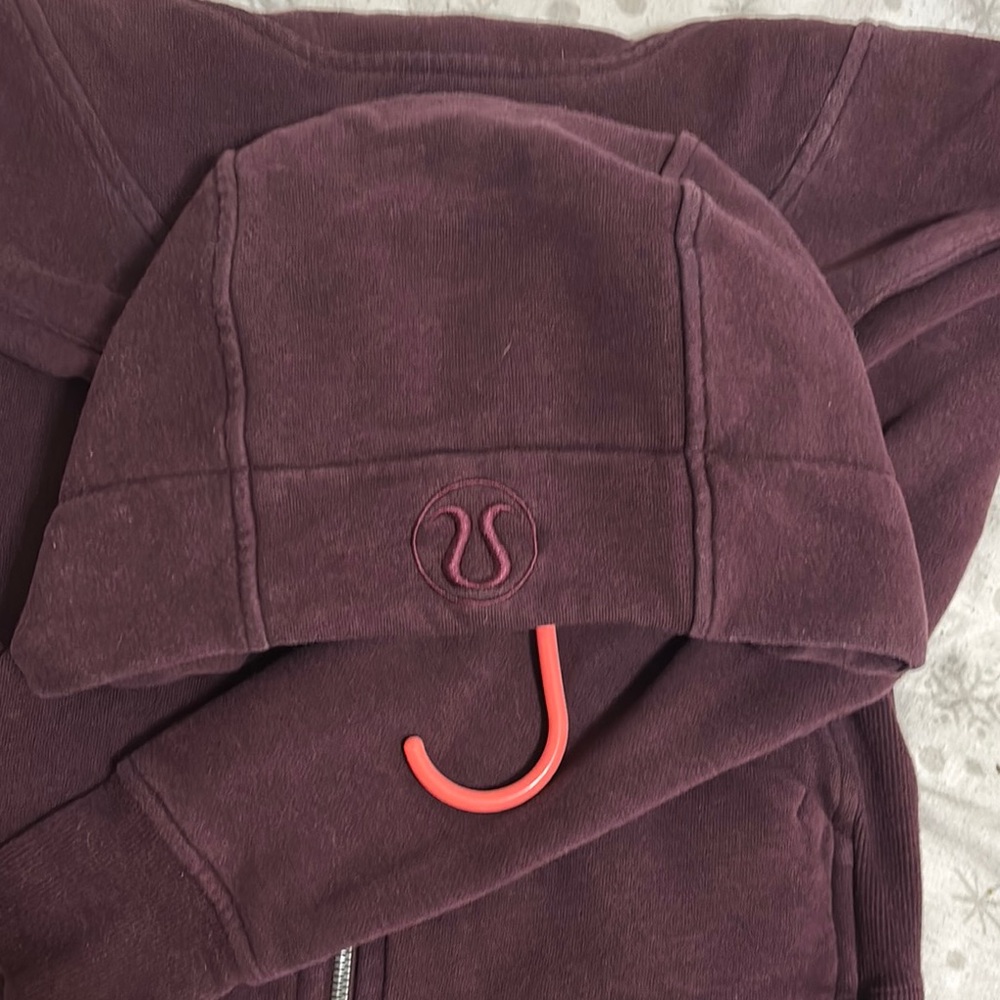 Lululemon Scuba Hoodie size 4 great condition
